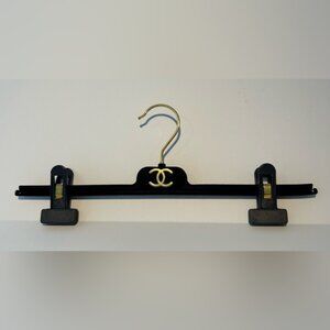 3-pack CHANEL Hanger Pant Skirt Black Velvet Gold Logo Adjustable Padding